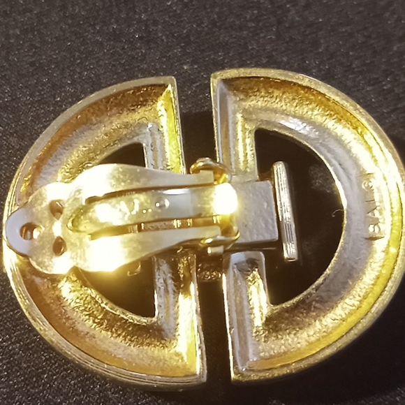 Earrings - Picture 4 of 4